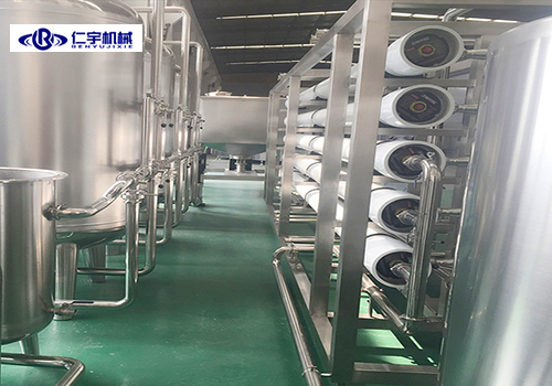 矿泉水生产设备厂家介绍纯净水反渗透设备的应用范围很广,一起来看看吧!