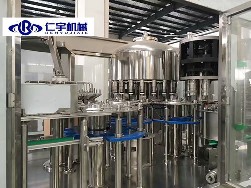 全自动三合一灌装机 全自动三合一灌装机